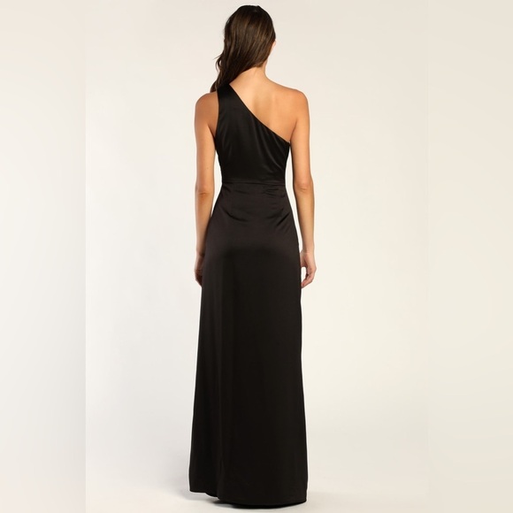 LULU’S Dreaming Of Elegance Black Satin One-Shoulder Maxi Dress - Picture 5 of 10